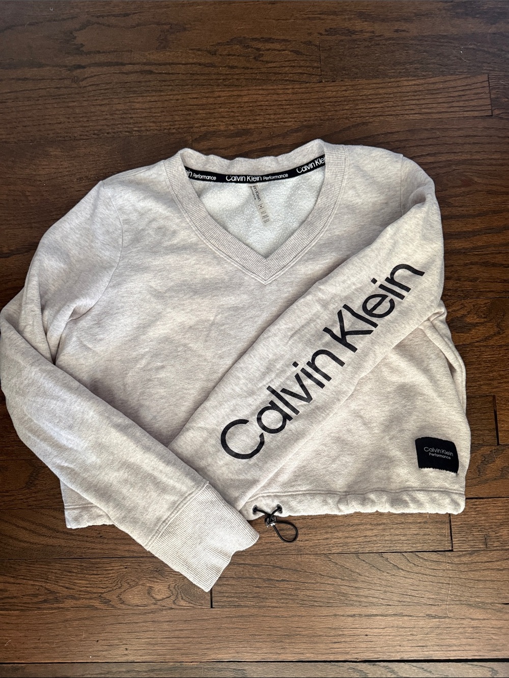 Calvin Klein V-Neck Logo Cropped Pullover